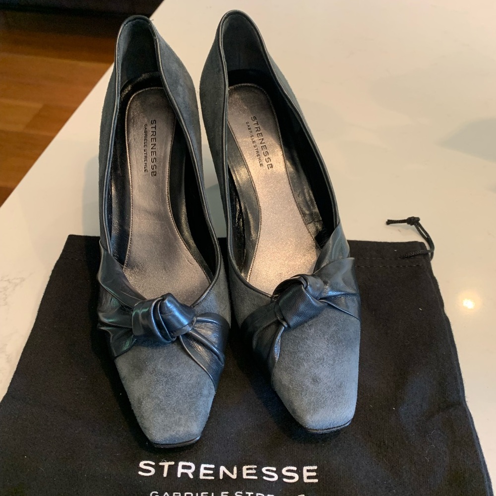 Gabriele Strehle 2.75 inch heel. New. 6.5. Leather and suede. Leather sole.